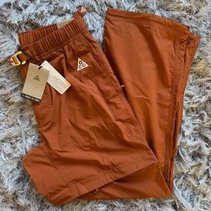 Medium - Nike ACG Trail Pants Zip-Off Dark Russet [DX6646-246]